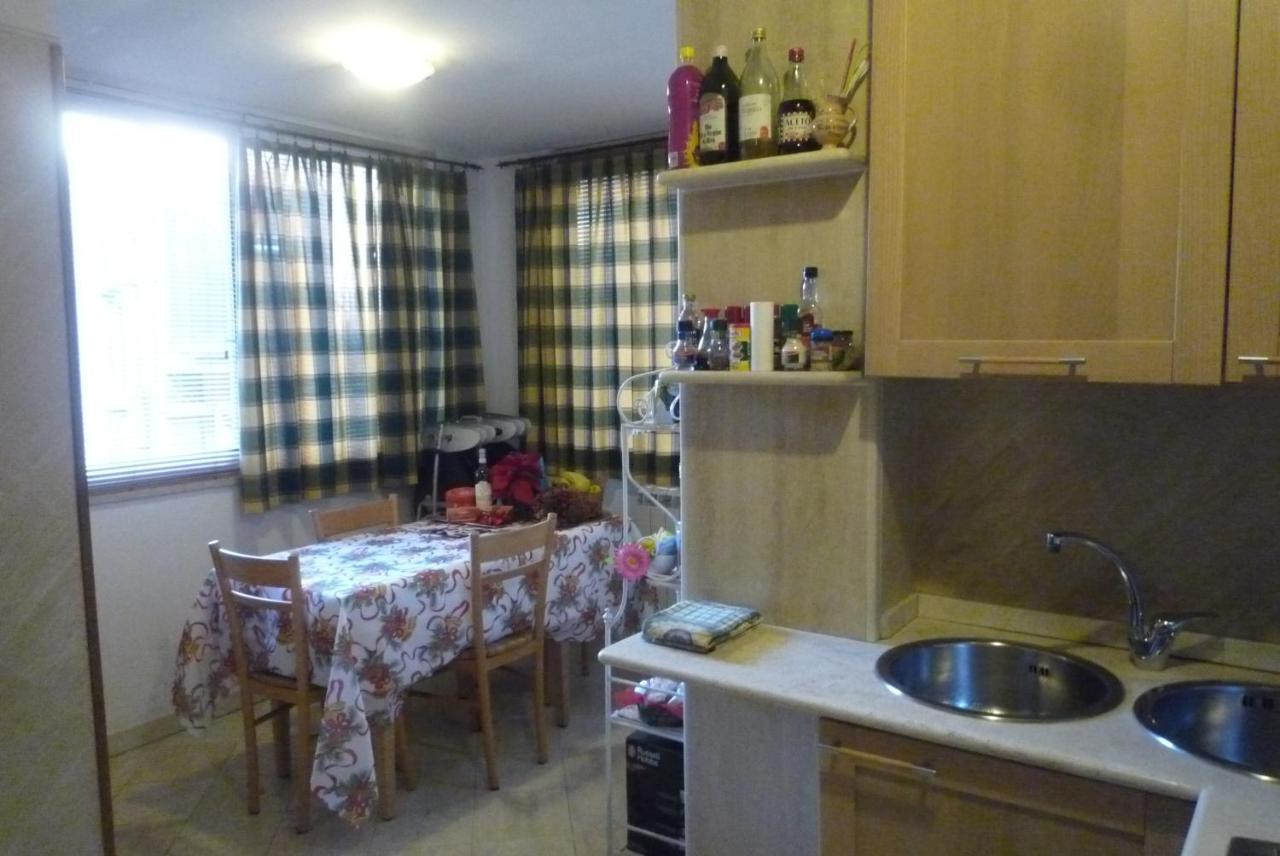 Residenza Mucha Apartamento Roma Habitación foto